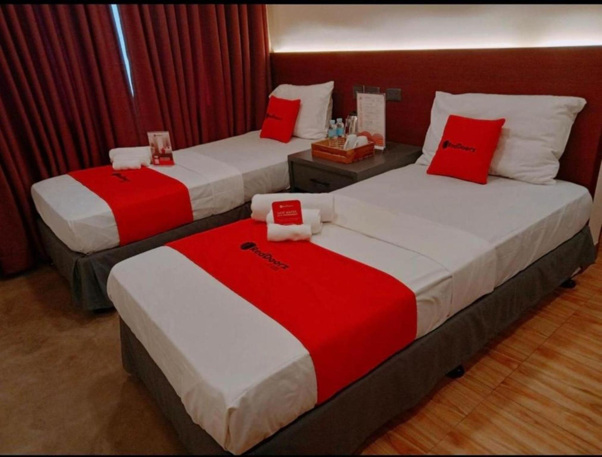 Reddoorz Plus @ Toshiko Boutique Hotel Koronadal City Exterior foto